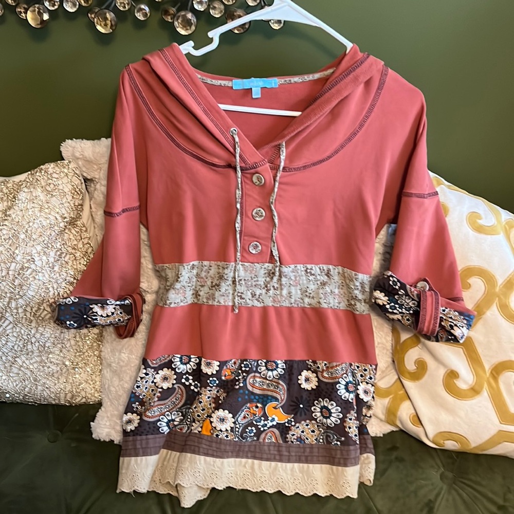 Hooded Quarter-Sleeve